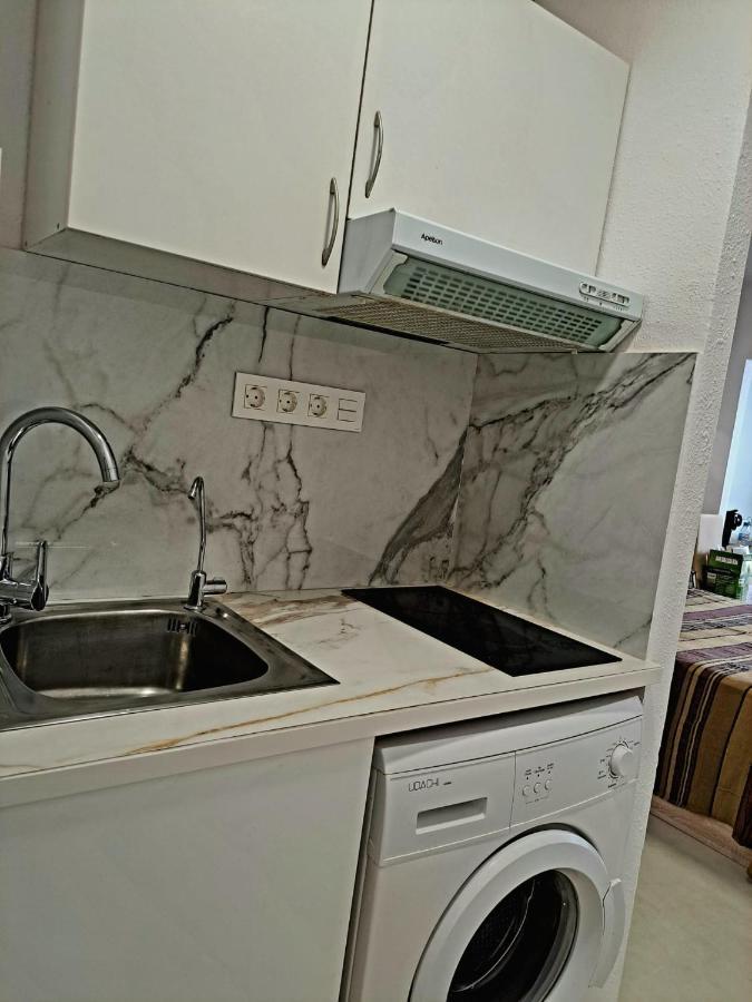 شقة Comfortable Studio With Sea View بينايدورم المظهر الخارجي الصورة