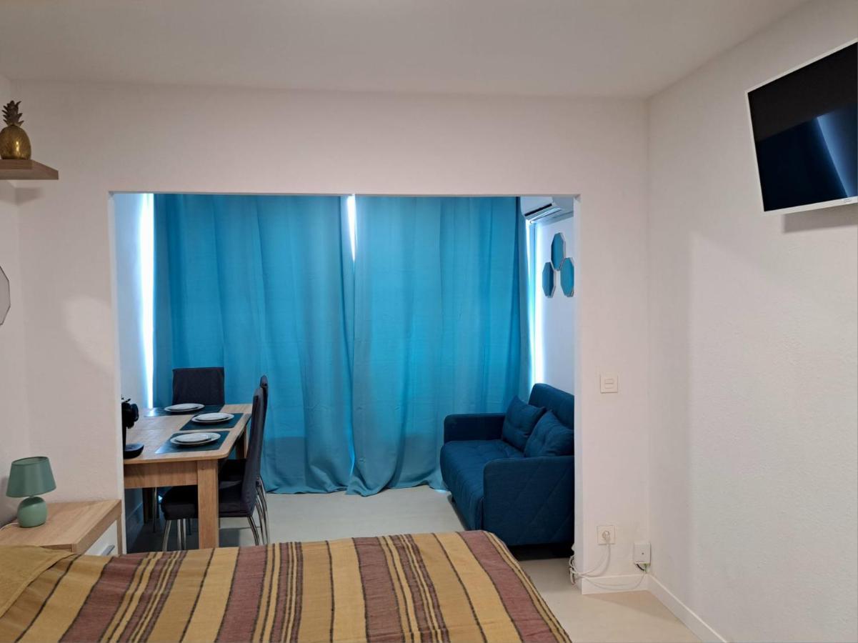 شقة Comfortable Studio With Sea View بينايدورم المظهر الخارجي الصورة